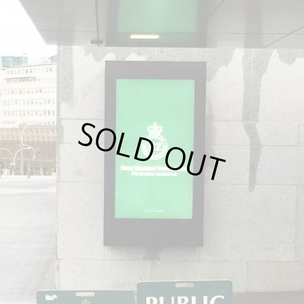 画像2: 屋外42インチ高輝度│2500cd/㎡仕様│壁掛け│再生プレーヤー内蔵 (2)